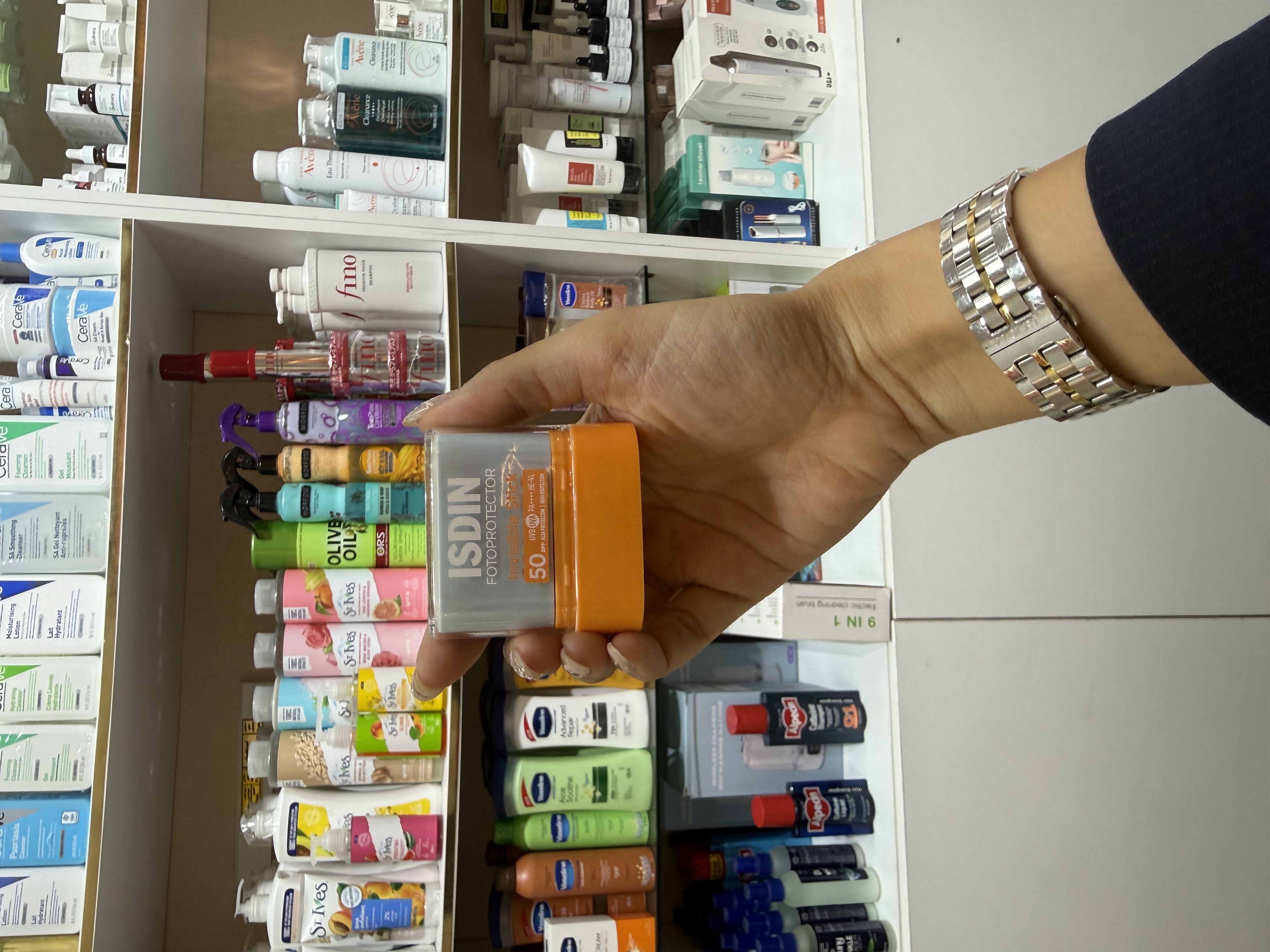 ضدآفتاب استیکی ایزدین SPF 50