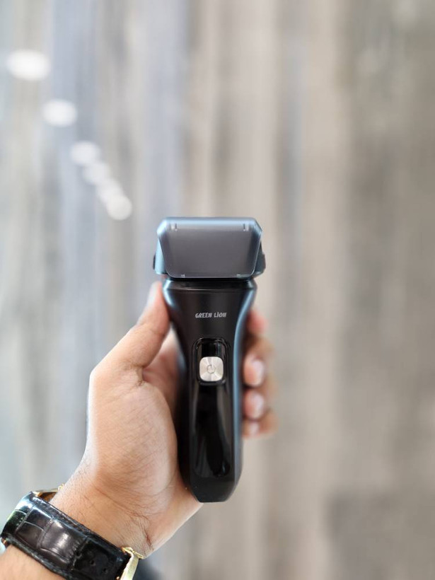 شیور گرین لاین Ultra Glide Pro | ماشین اصلاح صورت مردانه ضد آب با نمایشگر دیجیتال