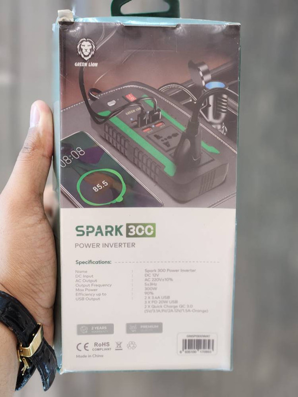 اینورتر فندکی خودرو گرین لاین مدل SPARK300 ظرفیت ۳۰۰ وات